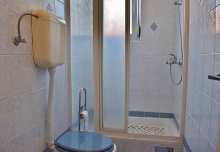 Doppelzimmer mit Bad / WC, Frühstück möglich